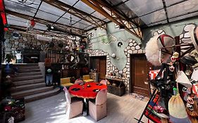 Qilimcha'S Guesthouse-Art Museum
